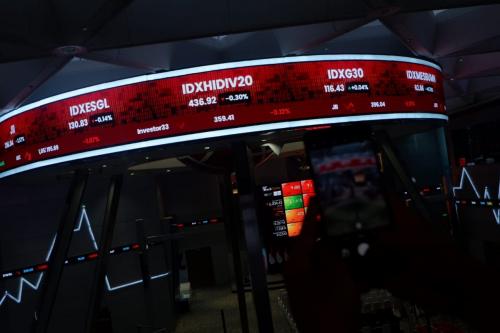 Belum Bayar Listing Fee, 50 Emiten Kena Suspensi