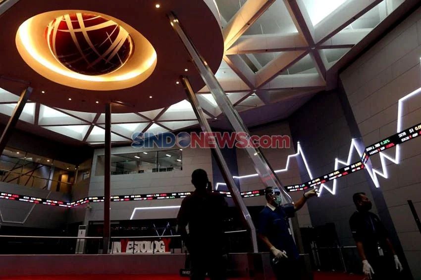 IHSG Menguat 3,49% dalam Sepekan, Ditutup di Level 8.212